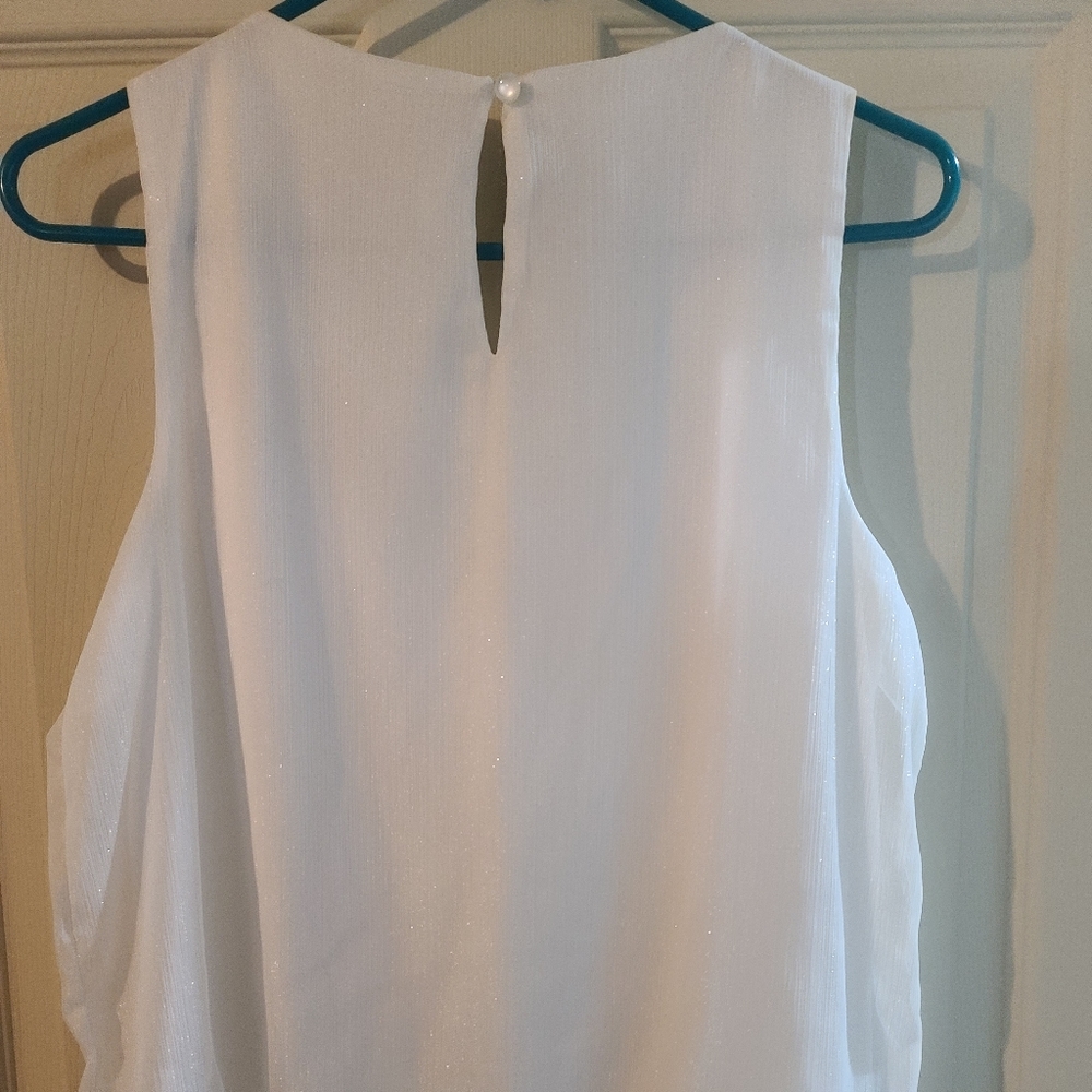 Beautiful blouse - Picture 4 of 4